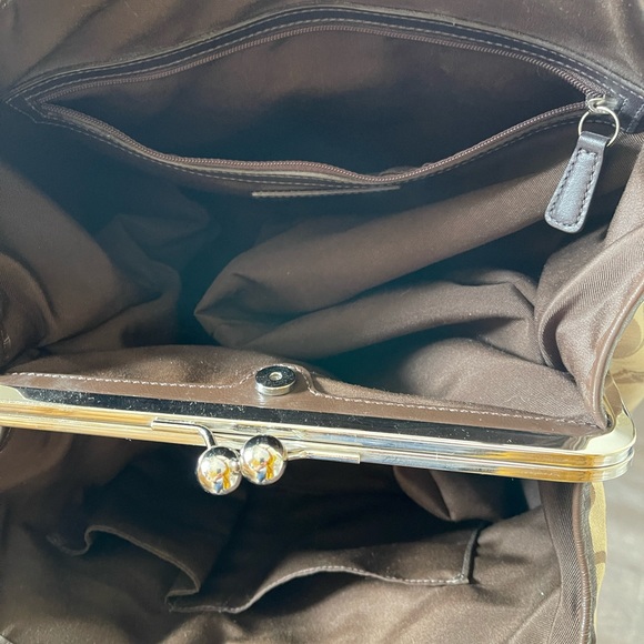 GUC,  Coach Large Brown 'C' Hand Bag, very spacious! - Picture 8 of 12